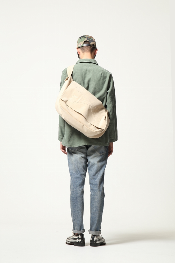 look_02_back