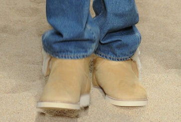 鉄　は　熱　い　う　ち　に　打　て　　　　(*ﾟ∀ﾟ)=3ﾑｯﾊｰ