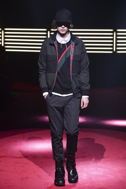 鉄　は　熱　い　う　ち　に　打　て　　　　(*ﾟ∀ﾟ)=3ﾑｯﾊｰ