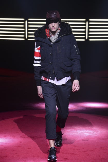 鉄　は　熱　い　う　ち　に　打　て　　　　(*ﾟ∀ﾟ)=3ﾑｯﾊｰ