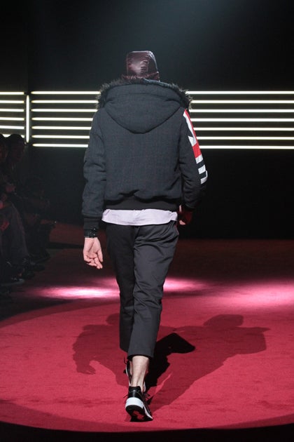 鉄　は　熱　い　う　ち　に　打　て　　　　(*ﾟ∀ﾟ)=3ﾑｯﾊｰ