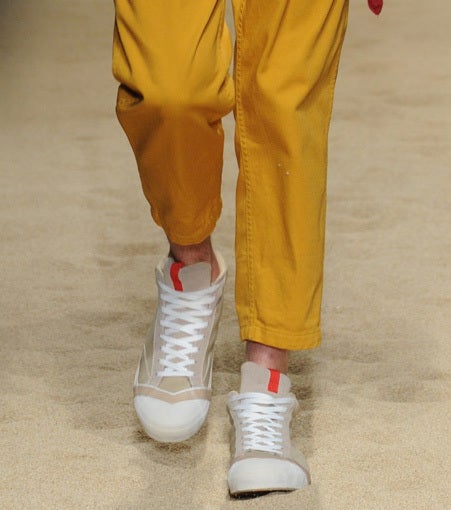 鉄　は　熱　い　う　ち　に　打　て　　　　(*ﾟ∀ﾟ)=3ﾑｯﾊｰ