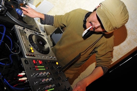 鉄　は　熱　い　う　ち　に　打　て　　　　(*ﾟ∀ﾟ)=3ﾑｯﾊｰ