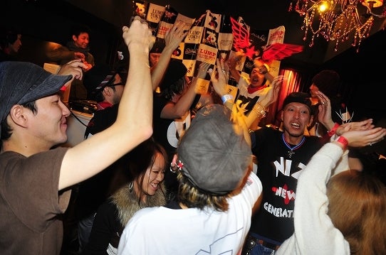 鉄　は　熱　い　う　ち　に　打　て　　　　(*ﾟ∀ﾟ)=3ﾑｯﾊｰ