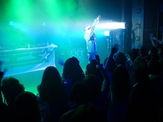 鉄　は　熱　い　う　ち　に　打　て　　　　　　(*ﾟ∀ﾟ)=3ﾑｯﾊｰ