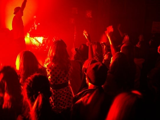 鉄　は　熱　い　う　ち　に　打　て　　　　　　(*ﾟ∀ﾟ)=3ﾑｯﾊｰ