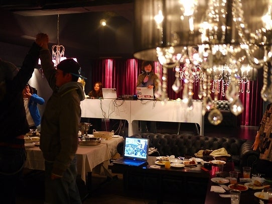 鉄　は　熱　い　う　ち　に　打　て　　　　　　(*ﾟ∀ﾟ)=3ﾑｯﾊｰ