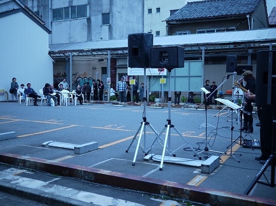 鉄　は　熱　い　う　ち　に　打　て　　　　(*ﾟ∀ﾟ)=3ﾑｯﾊｰ