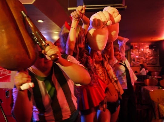 鉄　は　熱　い　う　ち　に　打　て　　　　(*ﾟ∀ﾟ)=3ﾑｯﾊｰ