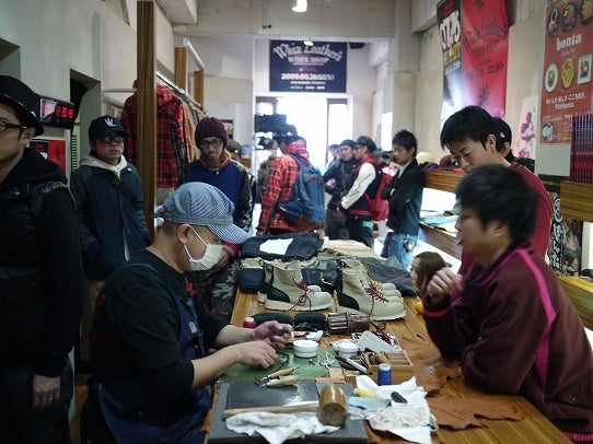 鉄　は　熱　い　う　ち　に　打　て　　　　(*ﾟ∀ﾟ)=3ﾑｯﾊｰ