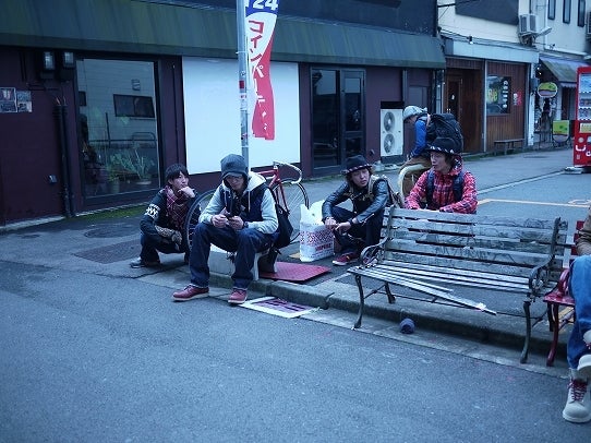 鉄　は　熱　い　う　ち　に　打　て　　　　(*ﾟ∀ﾟ)=3ﾑｯﾊｰ