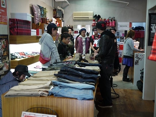 鉄　は　熱　い　う　ち　に　打　て　　　　(*ﾟ∀ﾟ)=3ﾑｯﾊｰ