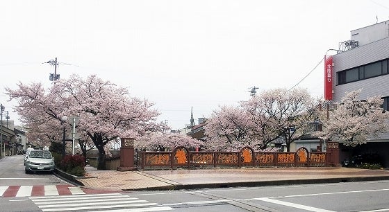 鉄　は　熱　い　う　ち　に　打　て　　　　(*ﾟ∀ﾟ)=3ﾑｯﾊｰ