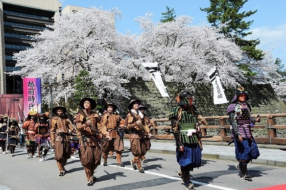 鉄　は　熱　い　う　ち　に　打　て　　　　(*ﾟ∀ﾟ)=3ﾑｯﾊｰ