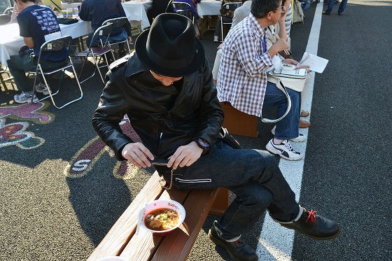 鉄　は　熱　い　う　ち　に　打　て　　　　(*ﾟ∀ﾟ)=3ﾑｯﾊｰ