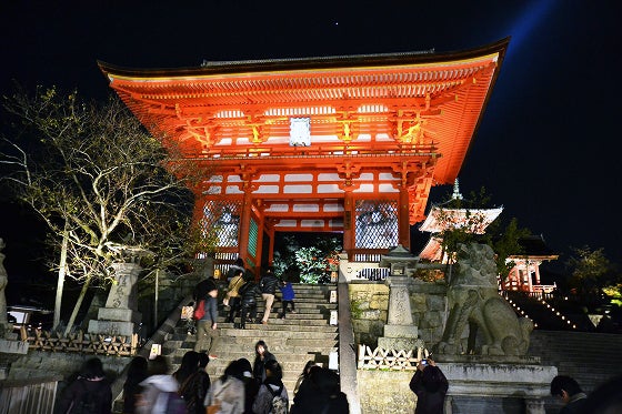 鉄　は　熱　い　う　ち　に　打　て　　　　(*ﾟ∀ﾟ)=3ﾑｯﾊｰ