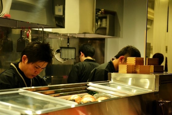 鉄 は 熱 い う ち に 打 て (*゚∀゚)=3ムッハー