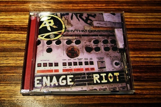 鉄　は　熱　い　う　ち　に　打　て　　　　(*ﾟ∀ﾟ)=3ﾑｯﾊｰ