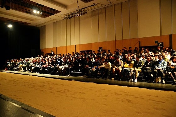 鉄　は　熱　い　う　ち　に　打　て　　　　(*ﾟ∀ﾟ)=3ﾑｯﾊｰ