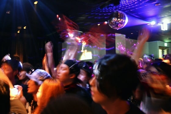 鉄　は　熱　い　う　ち　に　打　て　　　　(*ﾟ∀ﾟ)=3ﾑｯﾊｰ