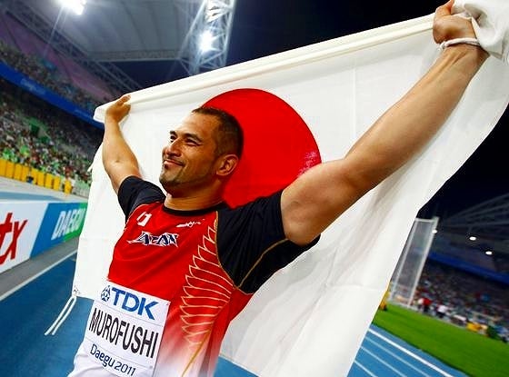 鉄　は　熱　い　う　ち　に　打　て　　　　(*ﾟ∀ﾟ)=3ﾑｯﾊｰ