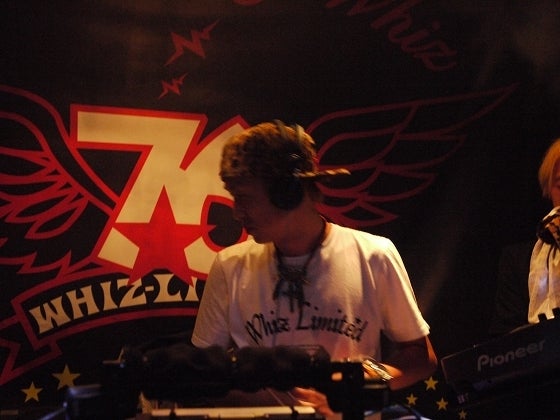 鉄　は　熱　い　う　ち　に　打　て　　　　(*ﾟ∀ﾟ)=3ﾑｯﾊｰ