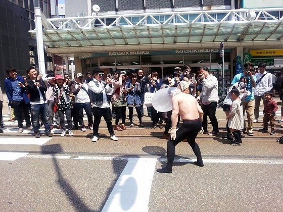 鉄 は 熱 い う ち に 打 て (*゚∀゚)=3ムッハー