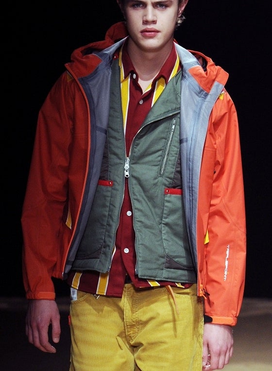 鉄　は　熱　い　う　ち　に　打　て　　　　(*ﾟ∀ﾟ)=3ﾑｯﾊｰ